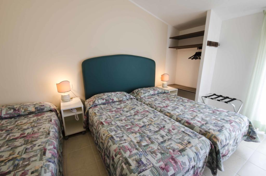 Hotel Tarconte ตาร์กวิเนีย ภายนอก รูปภาพ